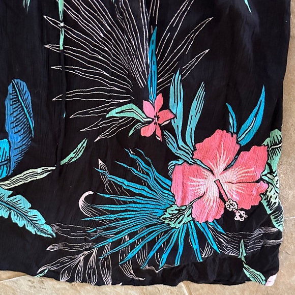 BNWT Lagaci Black and Teal Patterned Dress w adjustable straps size
M - Picture 5 of 8